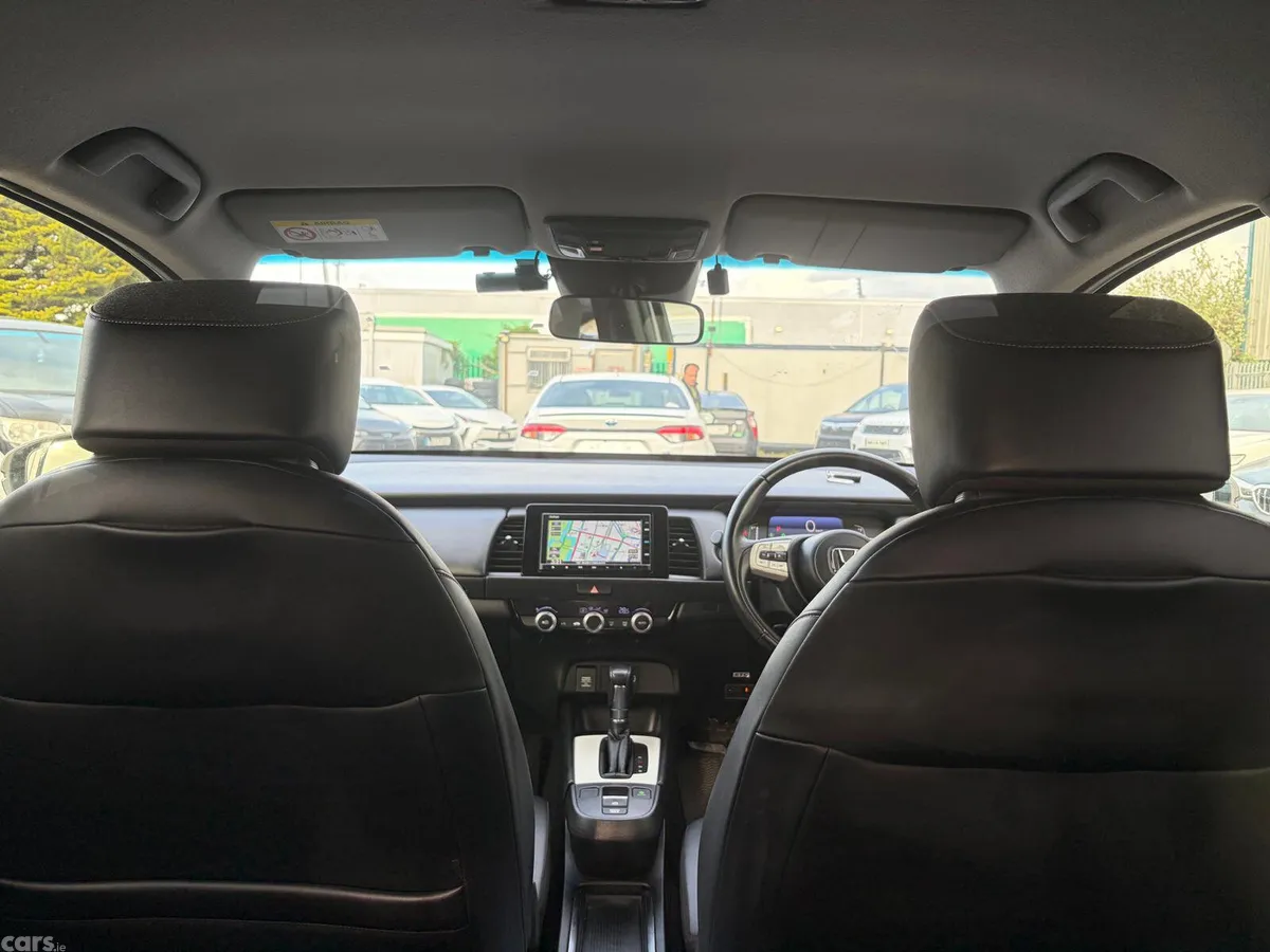 Honda Fit Hatchback, Petrol Hybrid, 2021, White