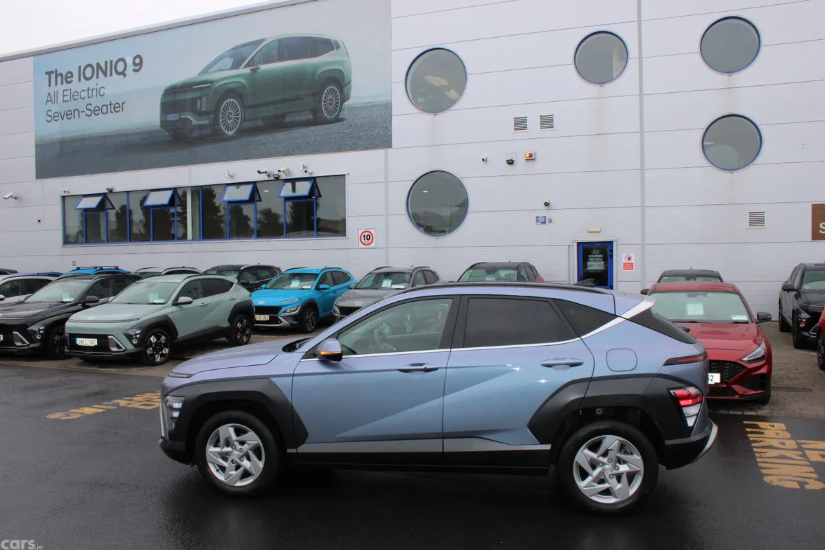 Hyundai KONA MPV, Petrol, 2024, Blue