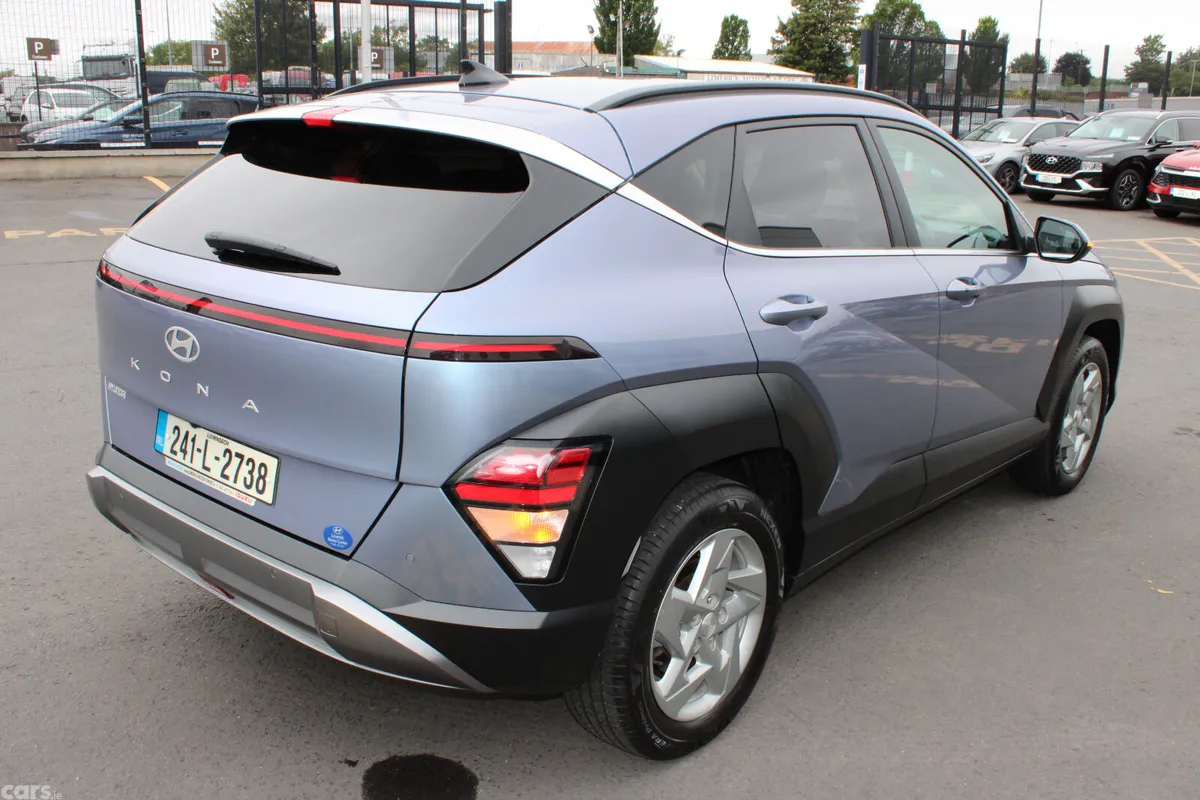 Hyundai KONA MPV, Petrol, 2024, Blue