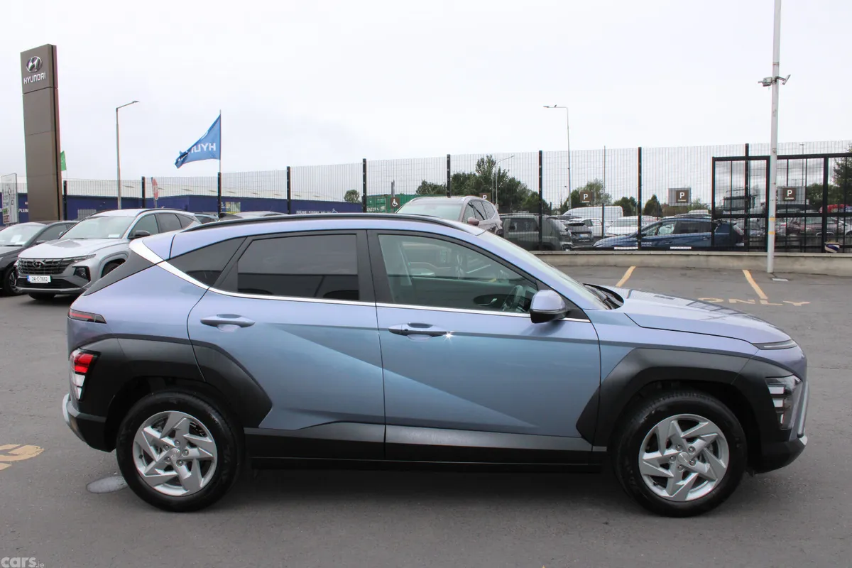 Hyundai KONA MPV, Petrol, 2024, Blue