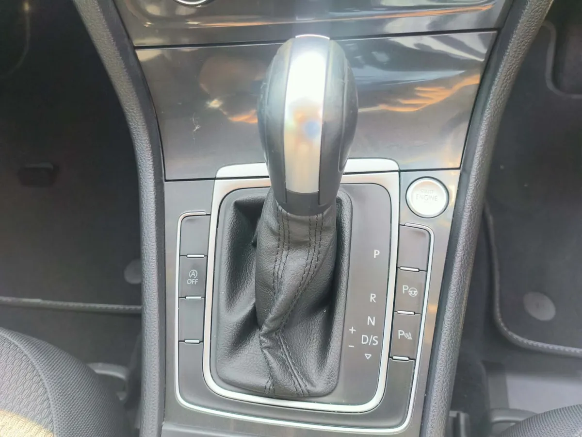 Volkswagen Golf Estate, Petrol, 2020, Blue