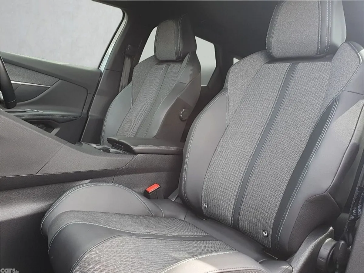 Peugeot 3008 SUV, Diesel, 2023, Grey