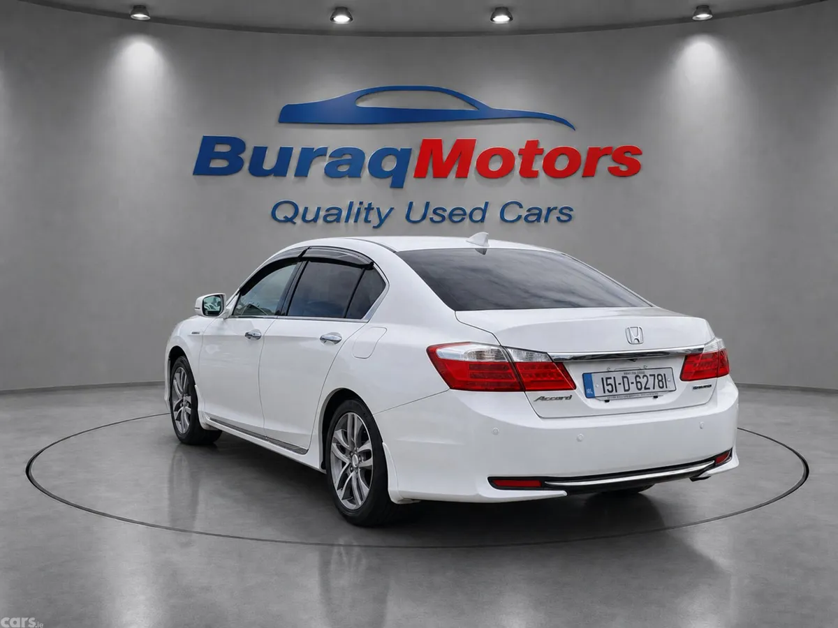 Honda Accord Saloon, Petrol Hybrid, 2015, White