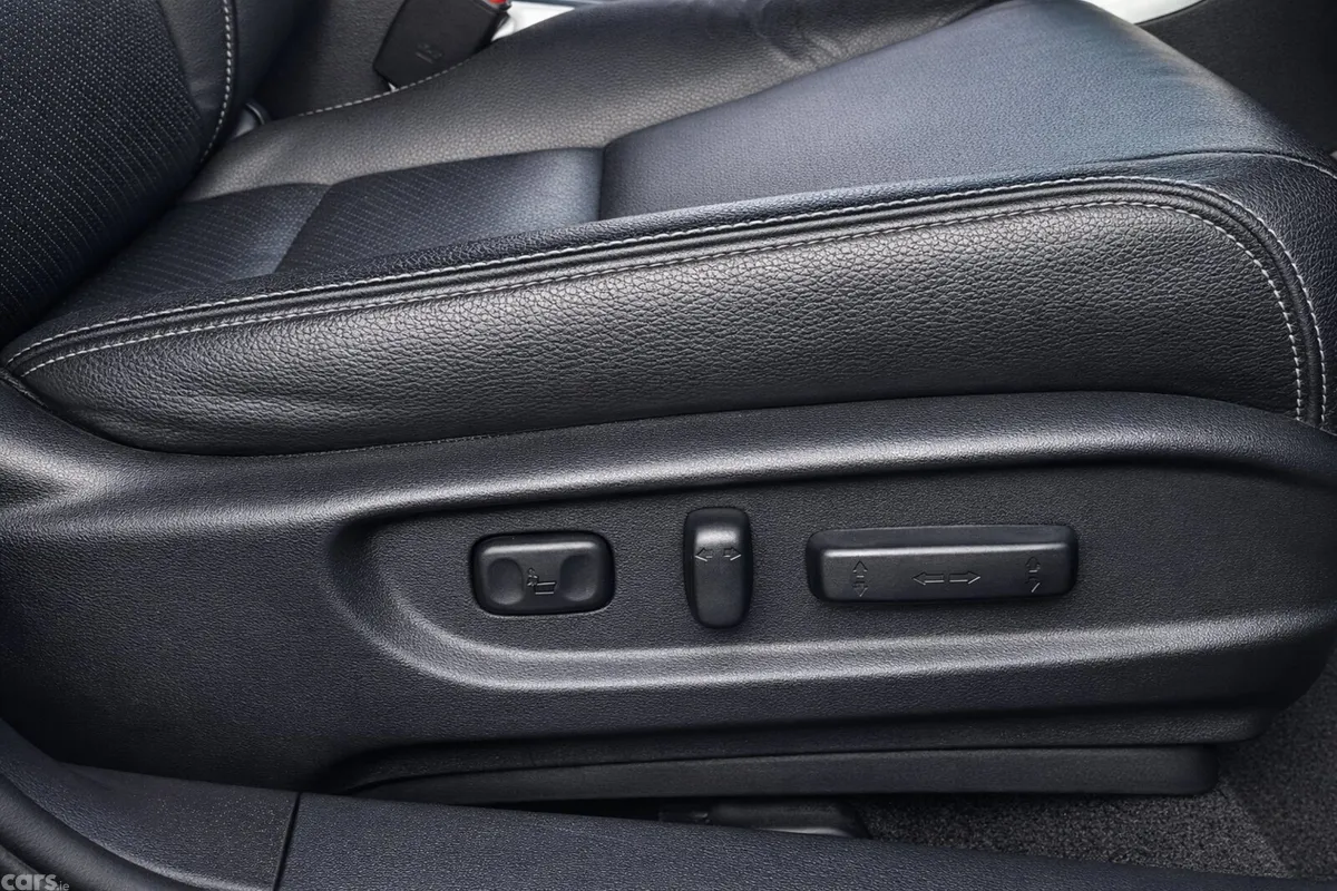 Honda Accord Saloon, Petrol Hybrid, 2015, White