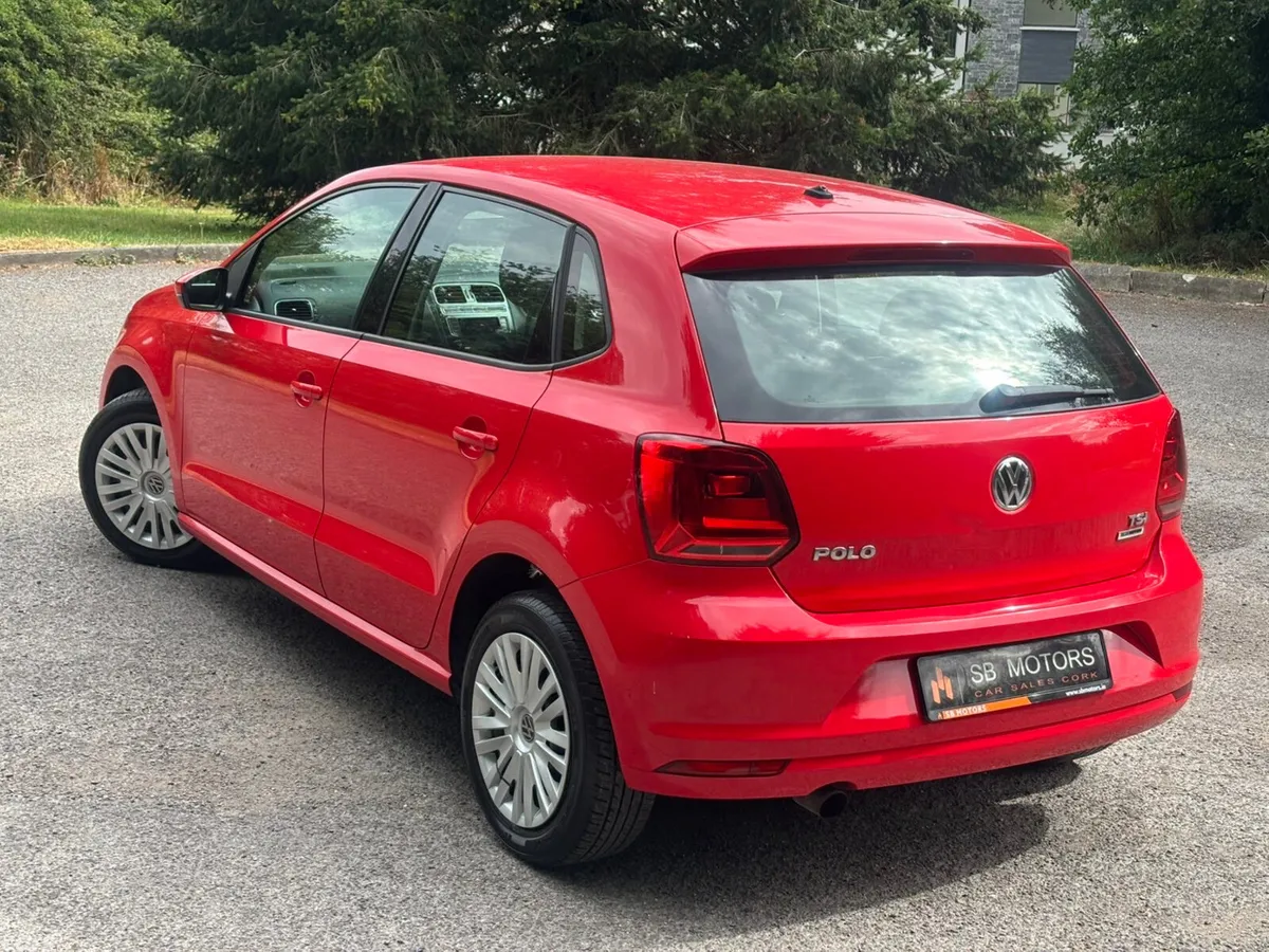 Volkswagen Polo Hatchback, Petrol, 2017, Red