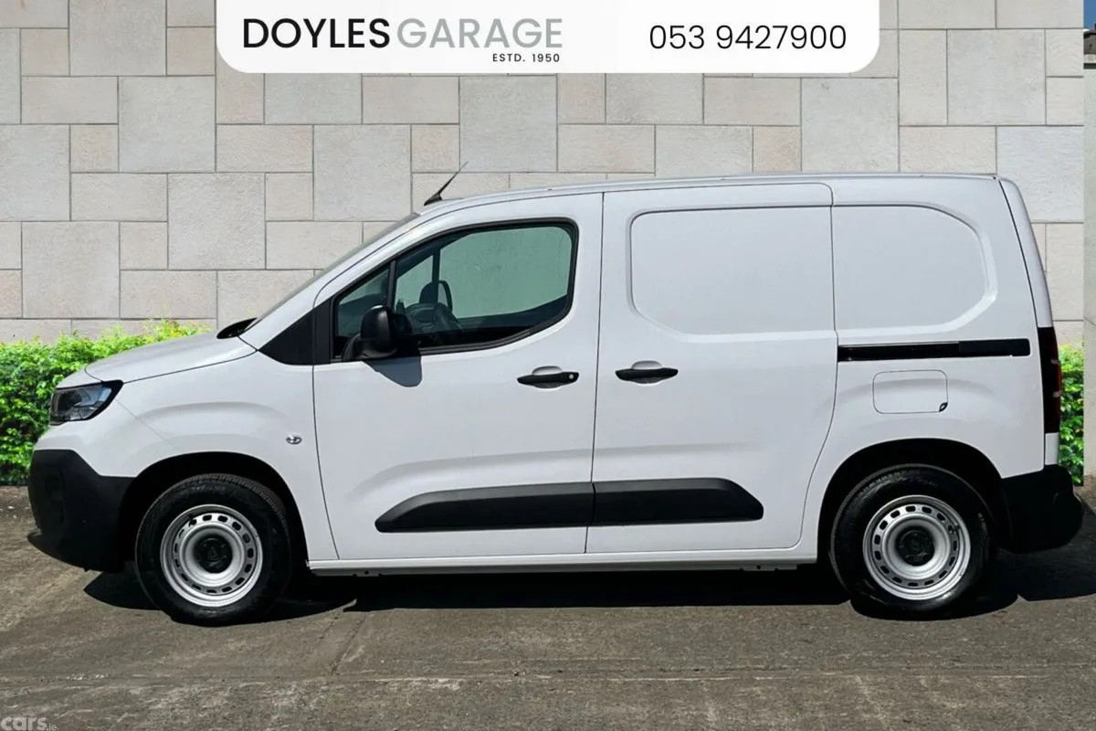 Peugeot Partner MPV, Diesel, 2024, White