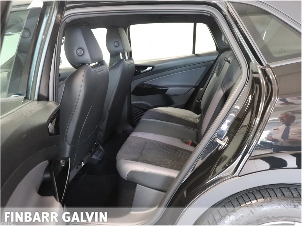 Volkswagen ID.4 Estate, Electric, 2023, Black