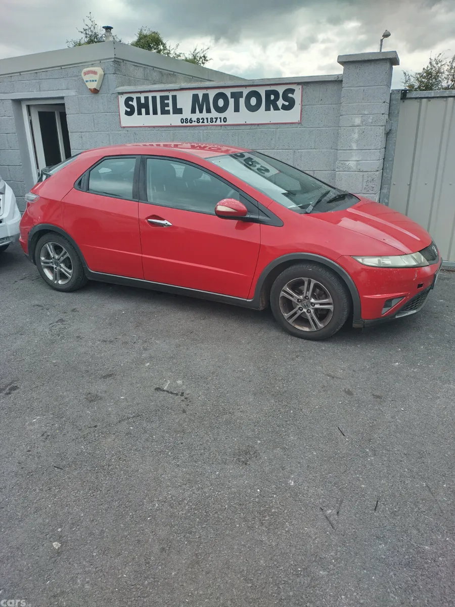 Honda Civic Hatchback, Petrol, 2011, Red