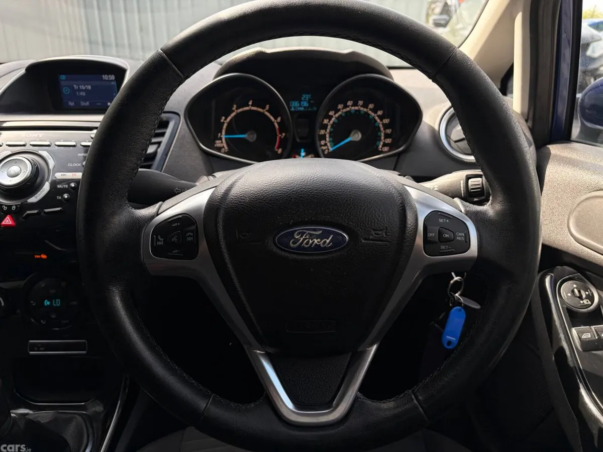 Ford Fiesta Hatchback, Petrol, 2015, Blue