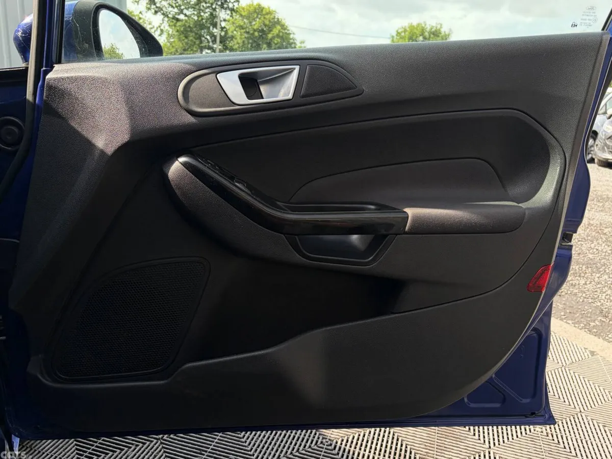 Ford Fiesta Hatchback, Petrol, 2015, Blue