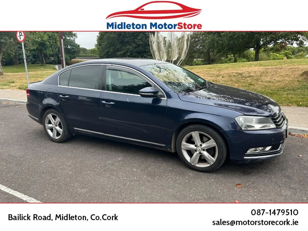 Volkswagen Passat Saloon, Diesel, 2011, Blue