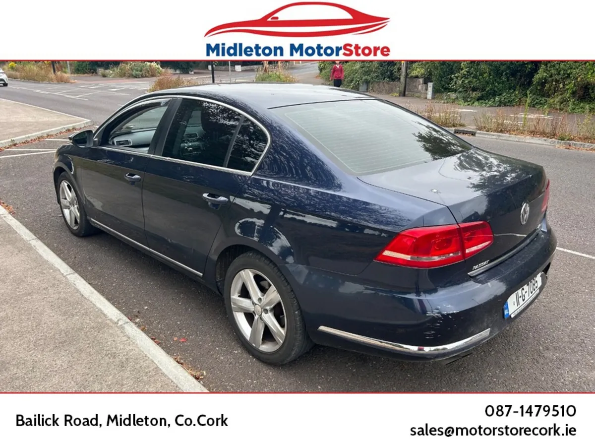 Volkswagen Passat Saloon, Diesel, 2011, Blue