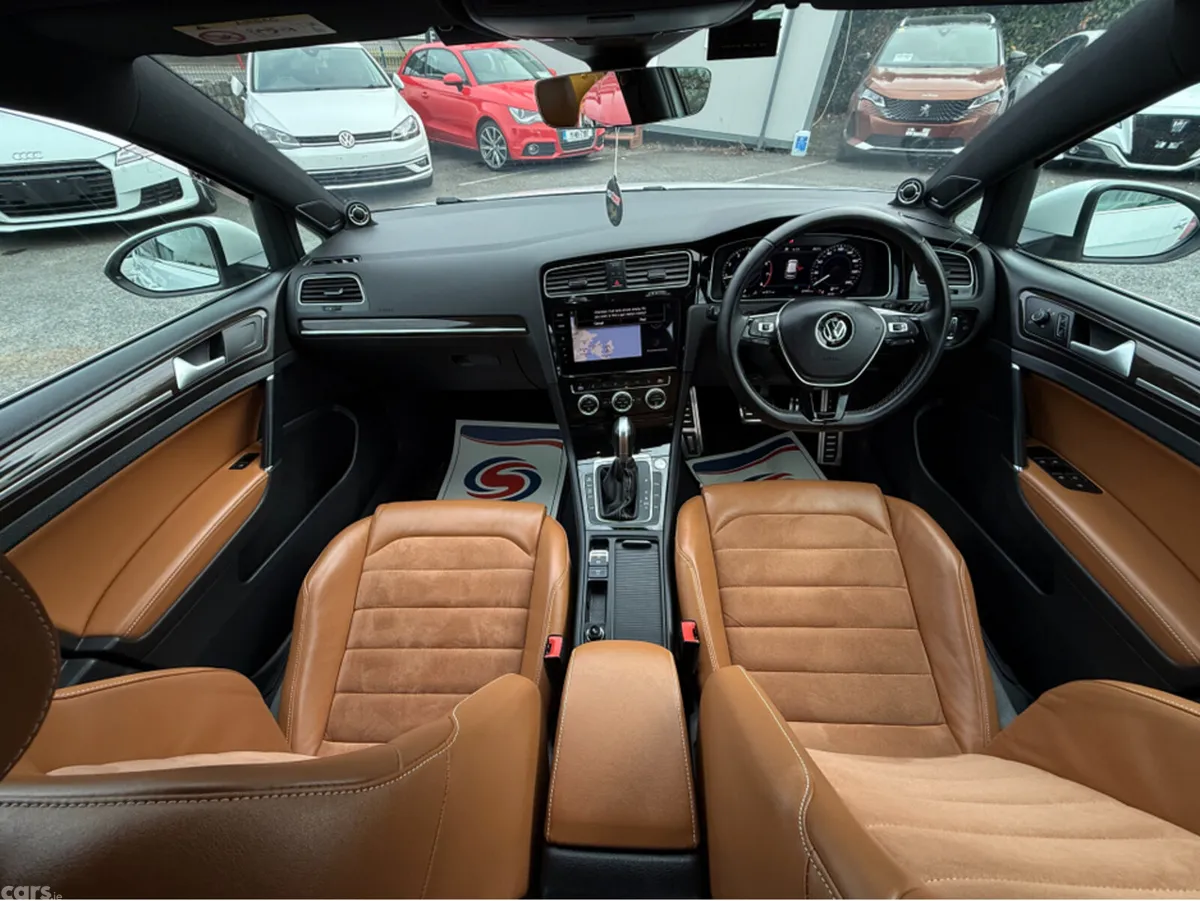 Volkswagen Golf Hatchback, Petrol, 2018, White