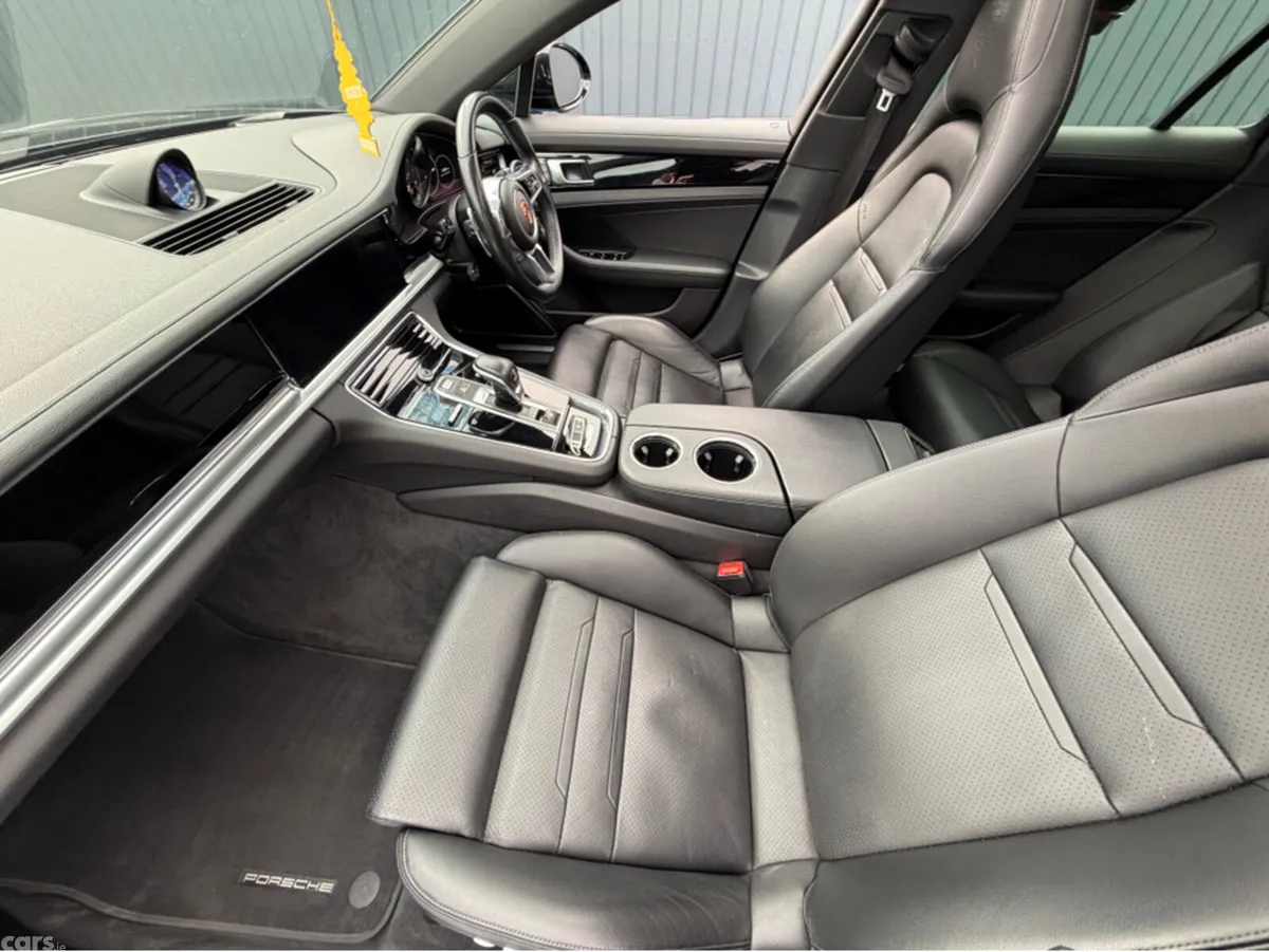 Porsche Panamera Estate, Petrol Plug-in Hybrid, 2020, Black
