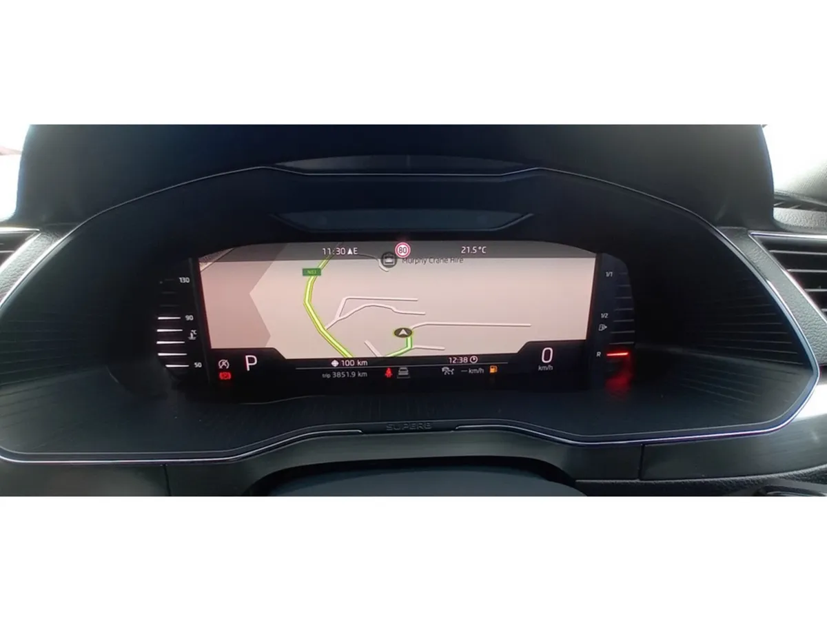 Skoda Superb Hatchback, Diesel, 2022, Grey