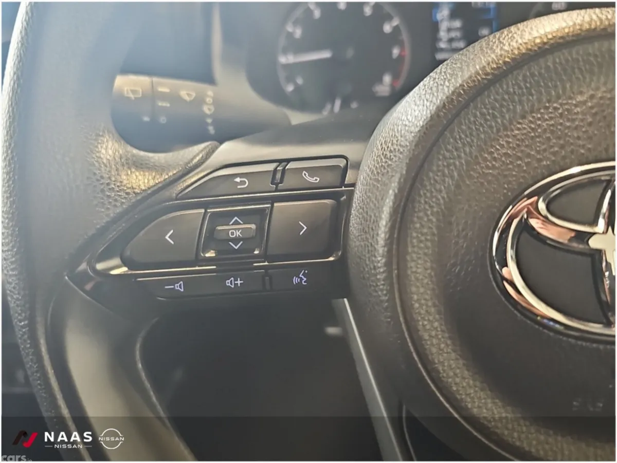 Toyota Yaris Hatchback, Petrol, 2023, Black