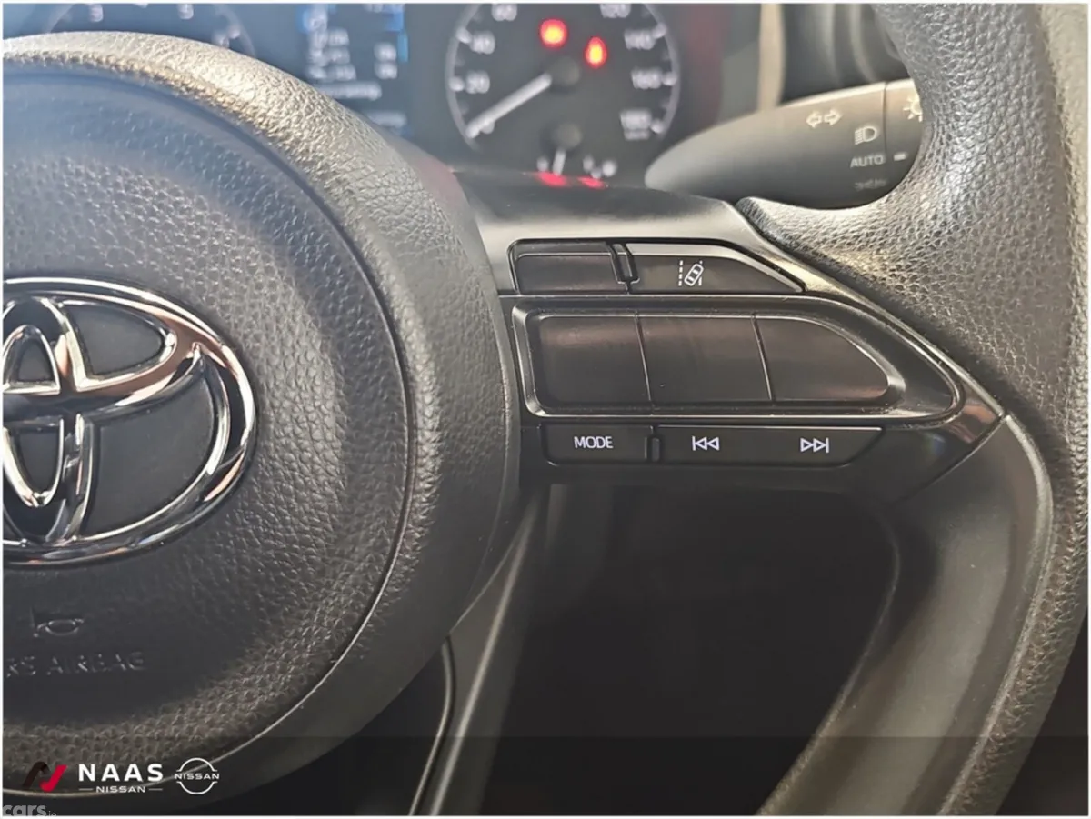 Toyota Yaris Hatchback, Petrol, 2023, Black