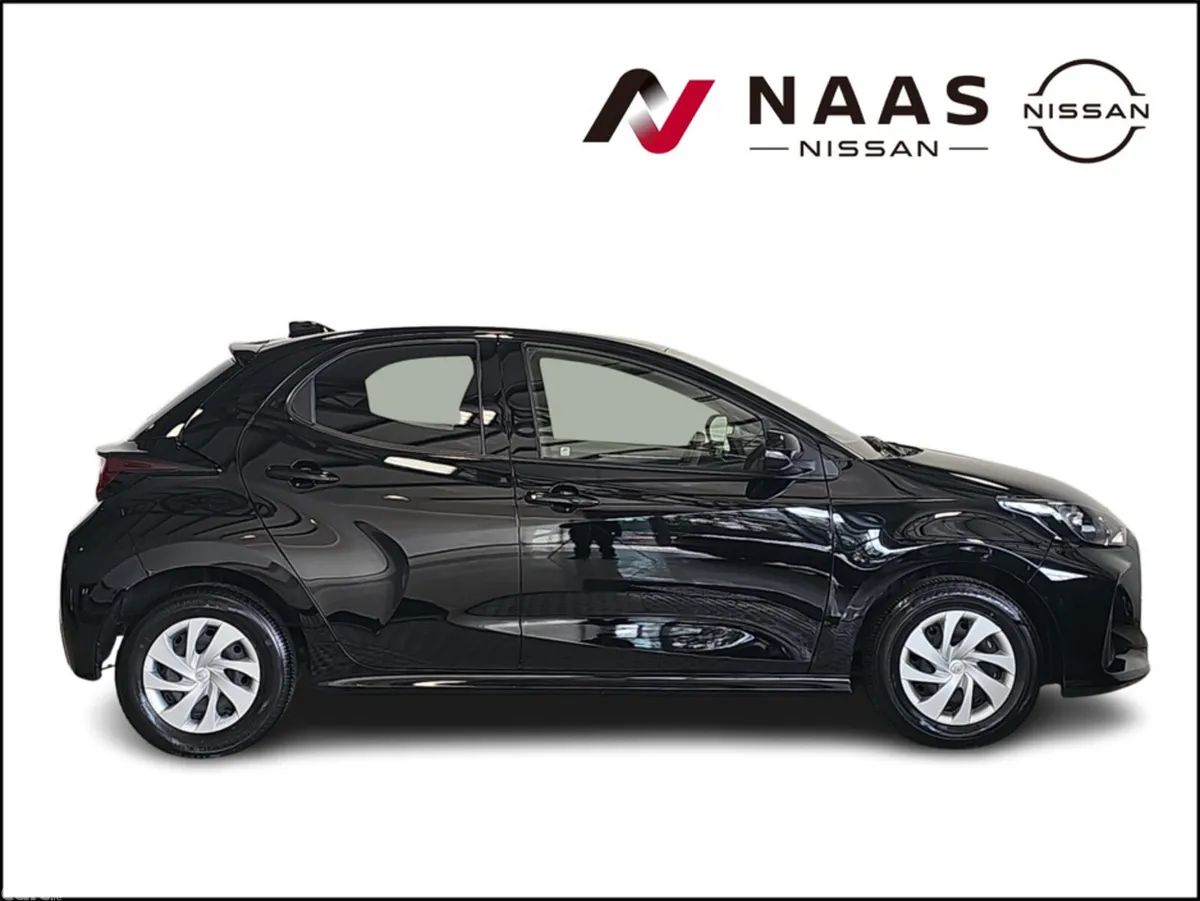 Toyota Yaris Hatchback, Petrol, 2023, Black