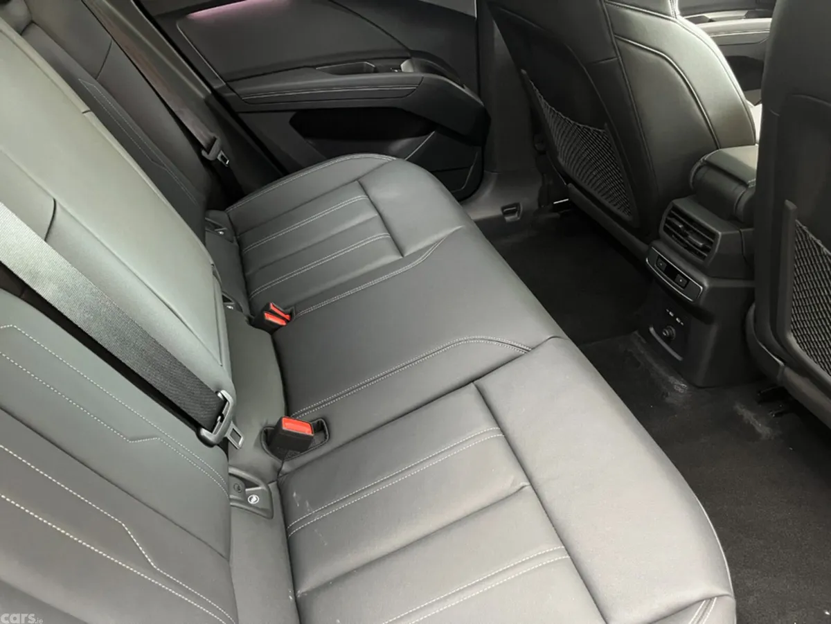 Audi Q4 e-tron SUV, Electric, 2025, White