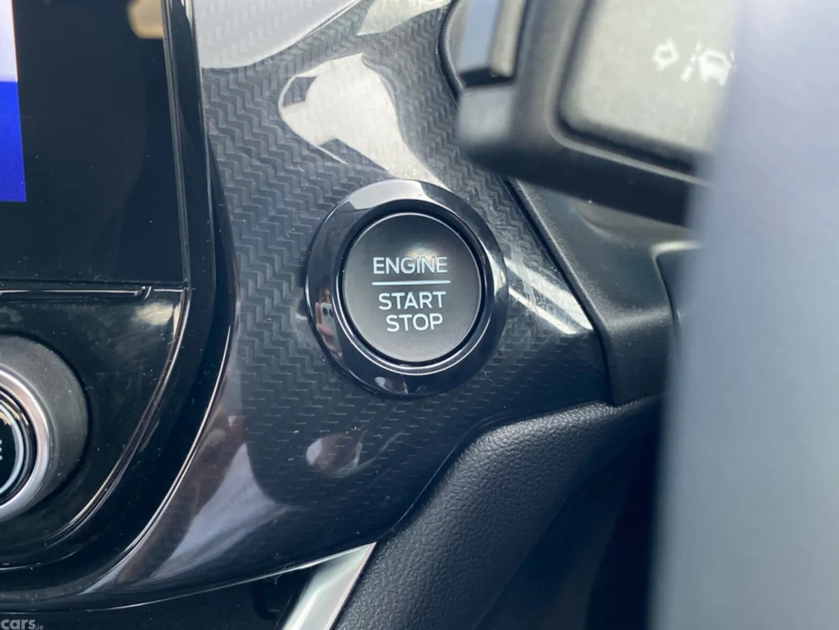 Ford Puma MPV, Petrol Hybrid, 2024, White
