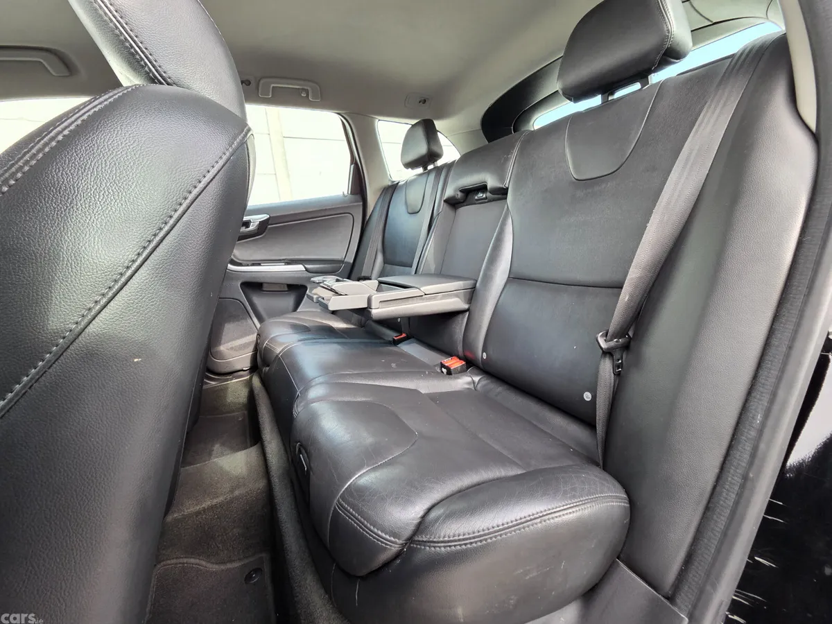 Volvo XC60 SUV, Diesel, 2016, Black