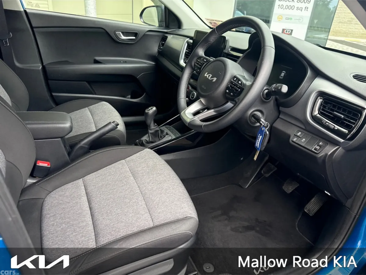Kia Stonic SUV, Petrol, 2024, Blue