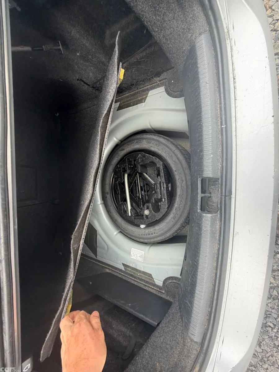 Volkswagen Jetta Saloon, Diesel, 2014, Silver
