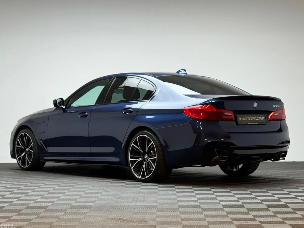 BMW 5-Series Saloon, Petrol Plug-in Hybrid, 2019, Blue