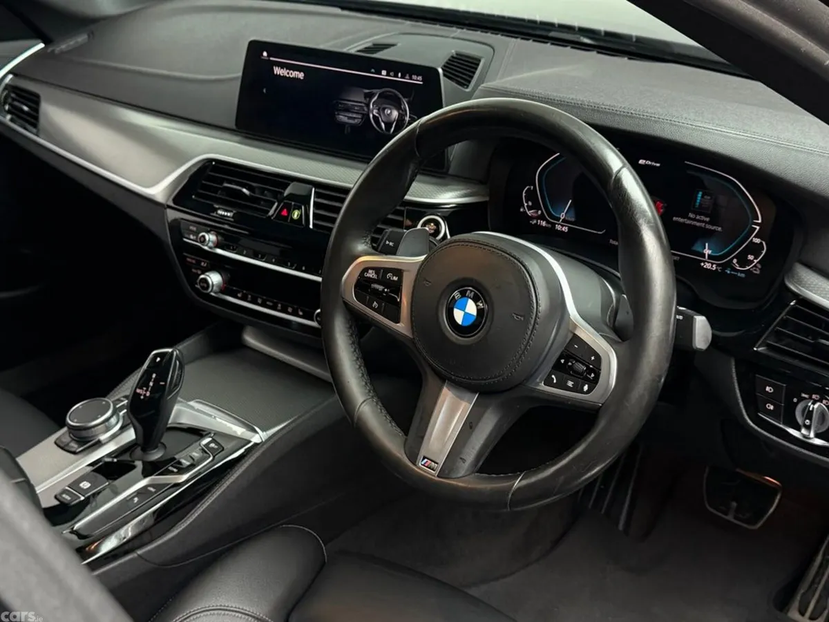 BMW 5-Series Saloon, Petrol Plug-in Hybrid, 2019, Blue