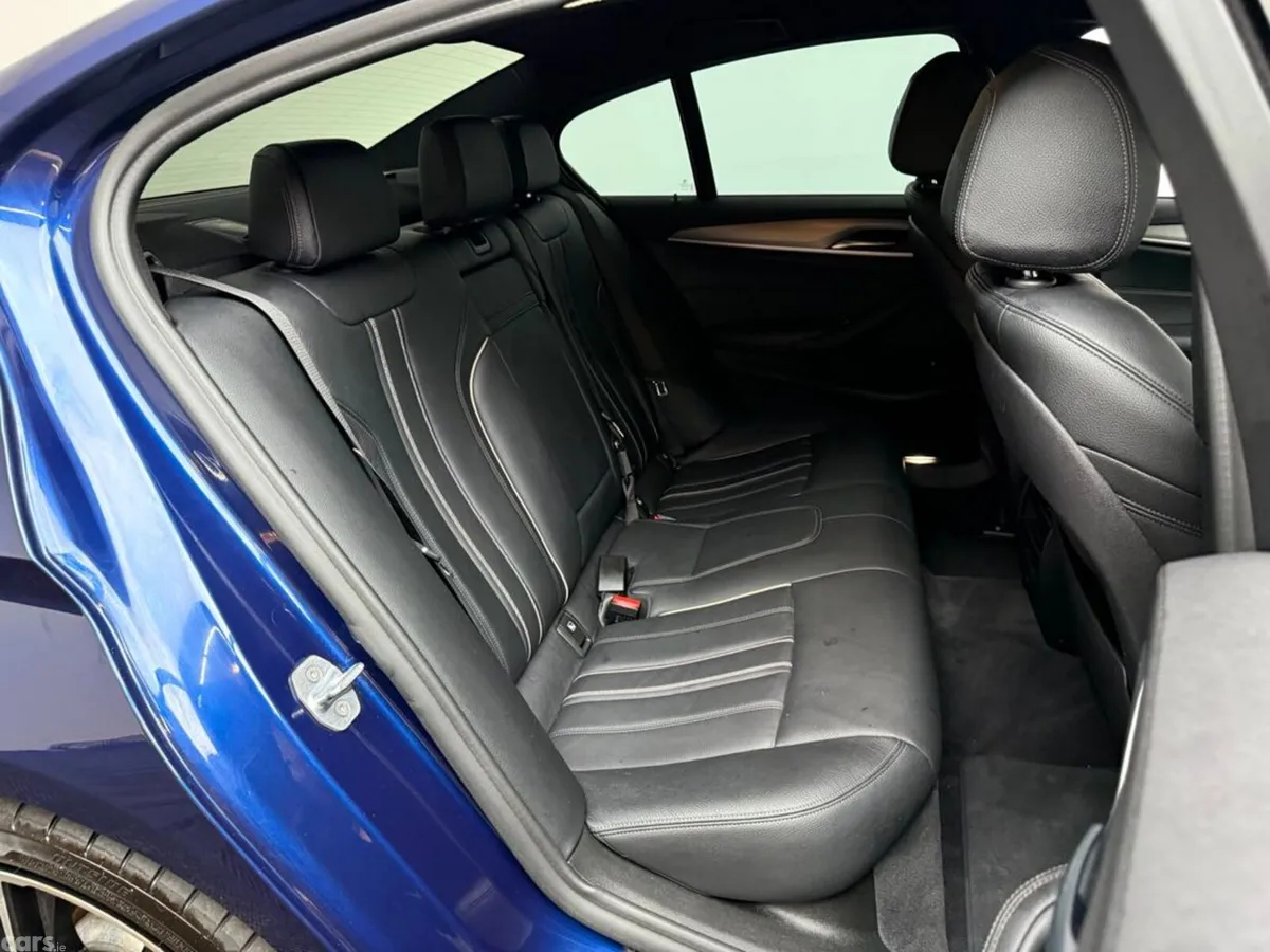 BMW 5-Series Saloon, Petrol Plug-in Hybrid, 2019, Blue