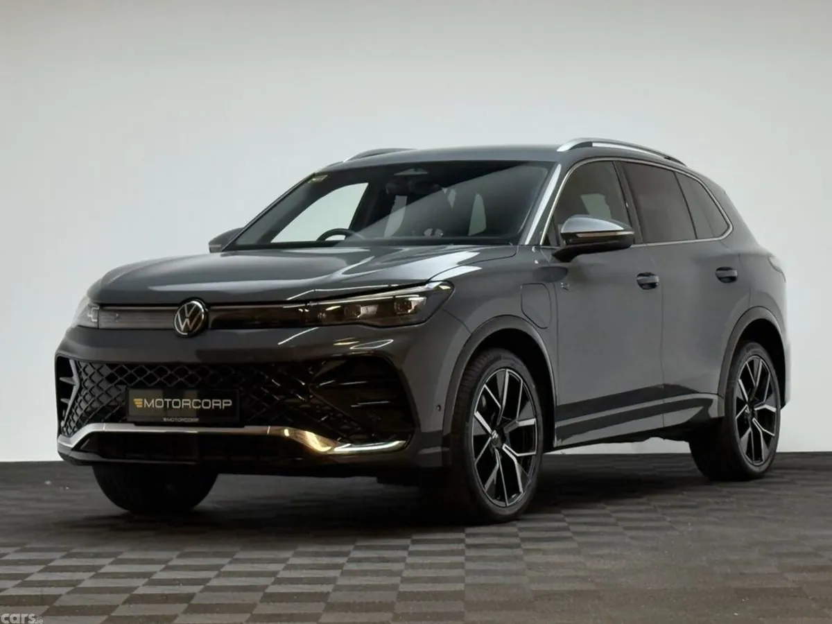 Volkswagen Tiguan SUV, Petrol Plug-in Hybrid, 2024, Grey