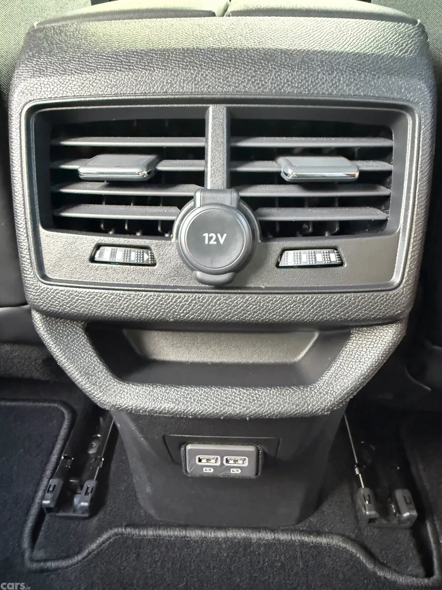 Peugeot 3008 MPV, Diesel, 2024, Black