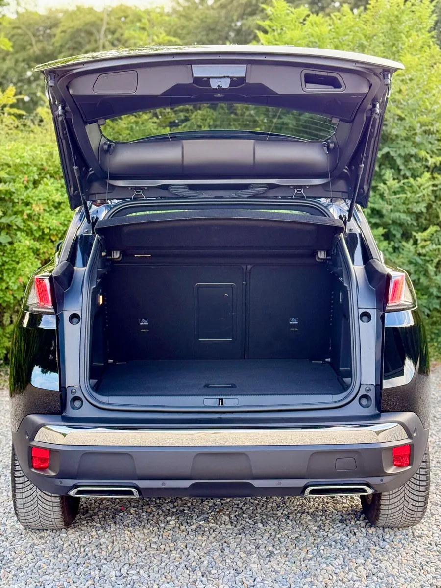 Peugeot 3008 MPV, Diesel, 2024, Black
