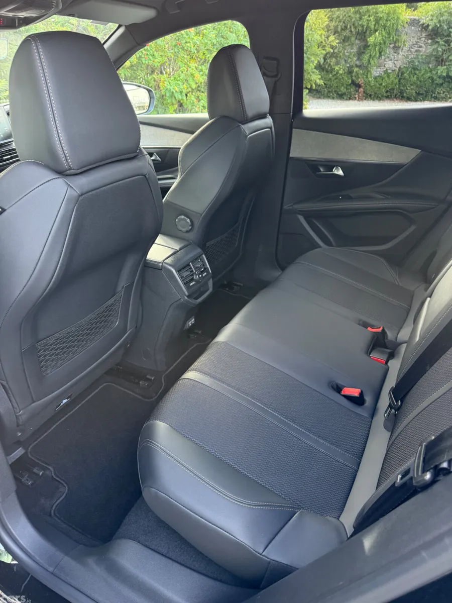 Peugeot 3008 MPV, Diesel, 2024, Black