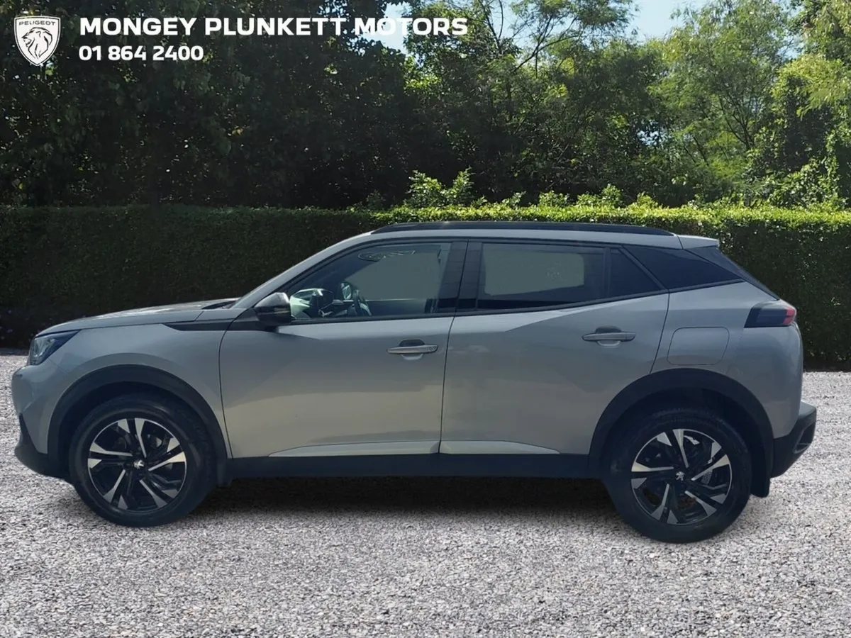Peugeot 2008 MPV, Petrol, 2023, Grey