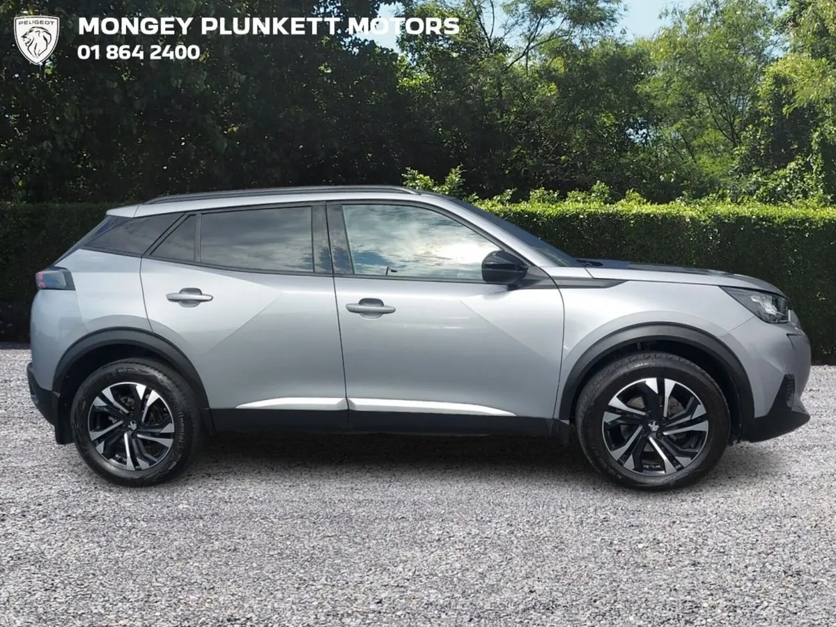 Peugeot 2008 MPV, Petrol, 2023, Grey