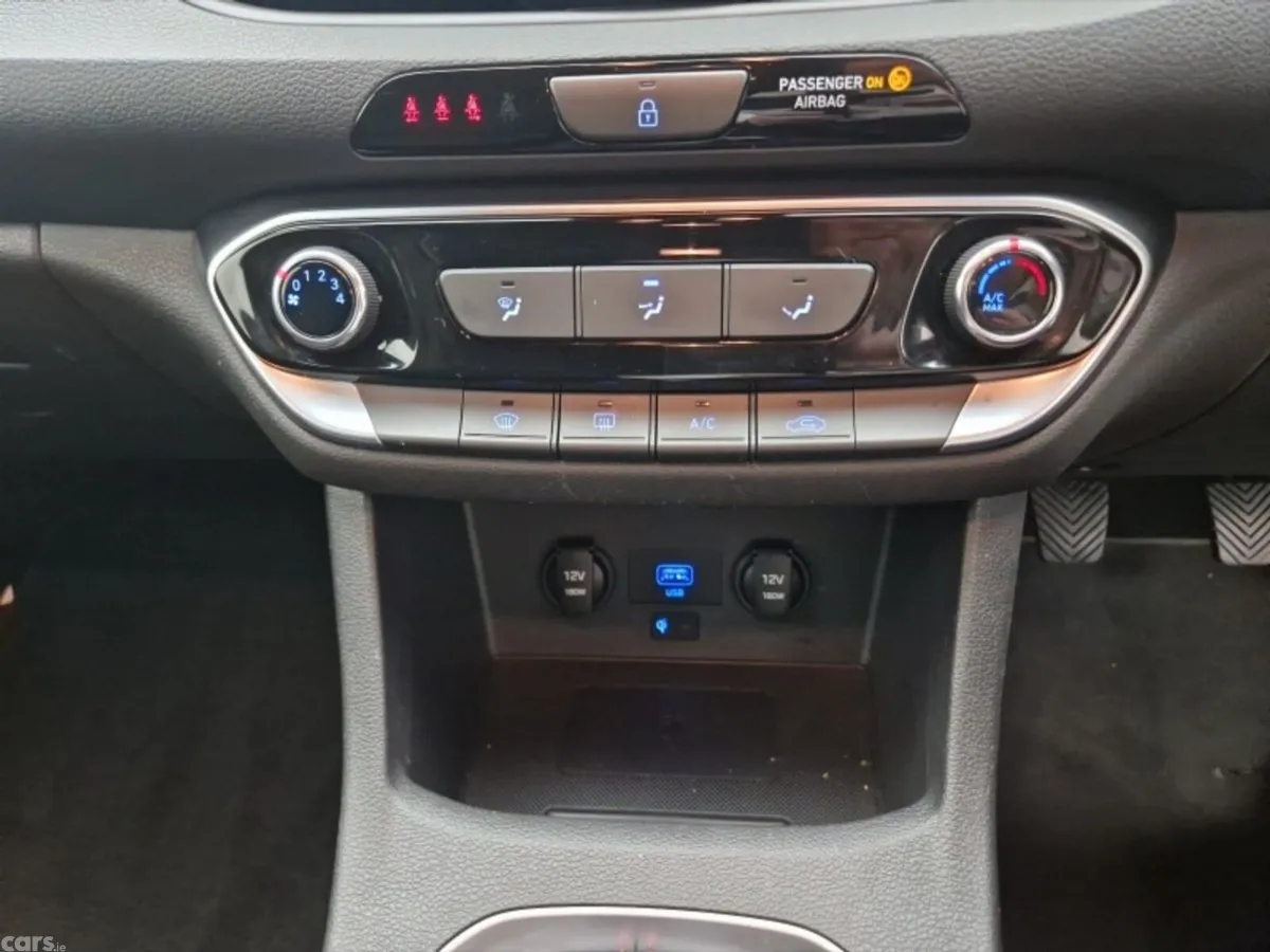 Hyundai i30 Hatchback, Petrol, 2024, Black