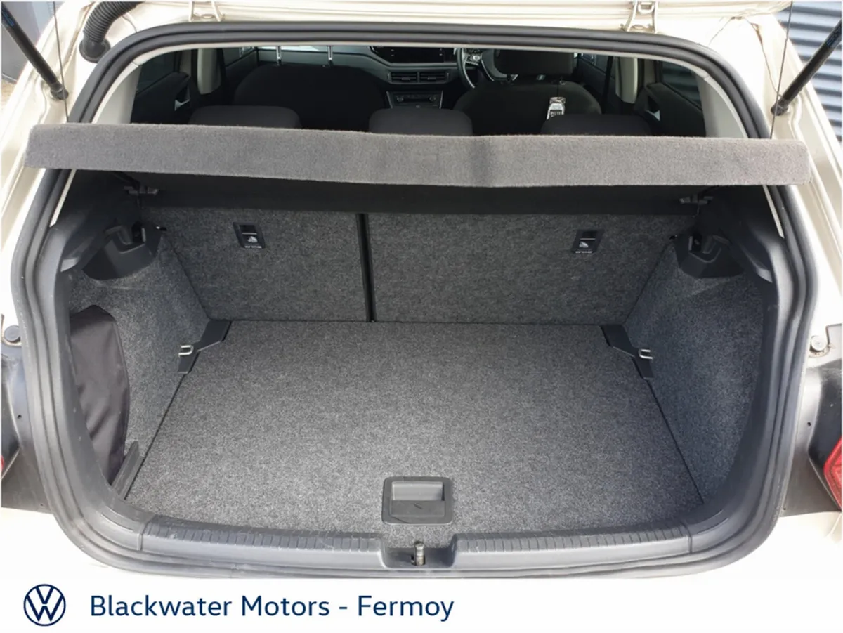 Volkswagen Polo Hatchback, Petrol, 2018, Silver