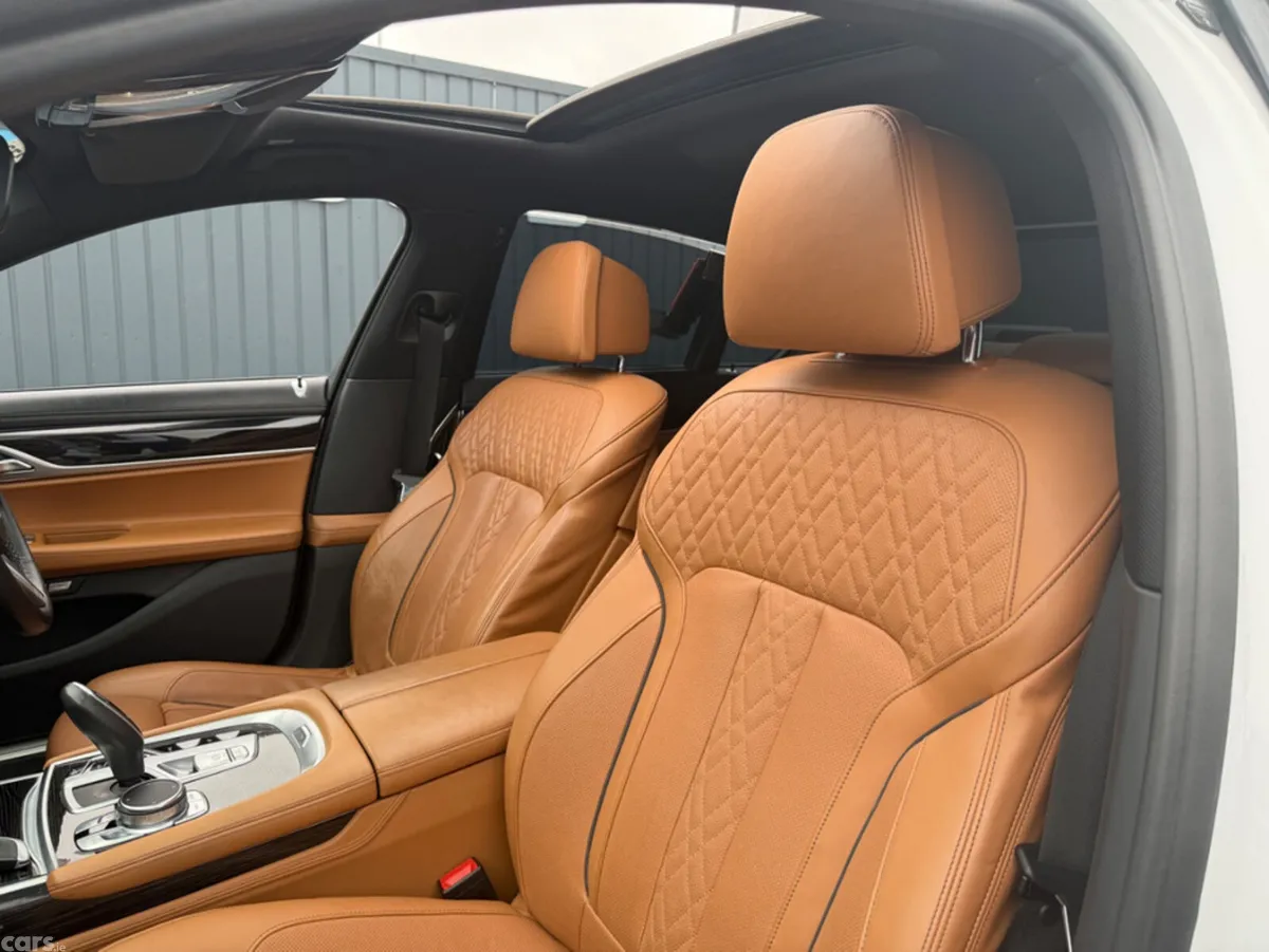 BMW 7-Series Saloon, Petrol Plug-in Hybrid, 2018, White