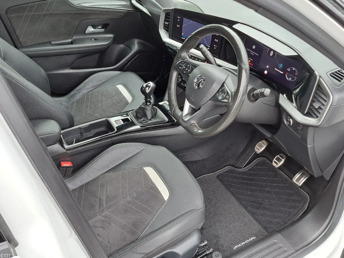 Opel Mokka Hatchback, Petrol, 2023, White