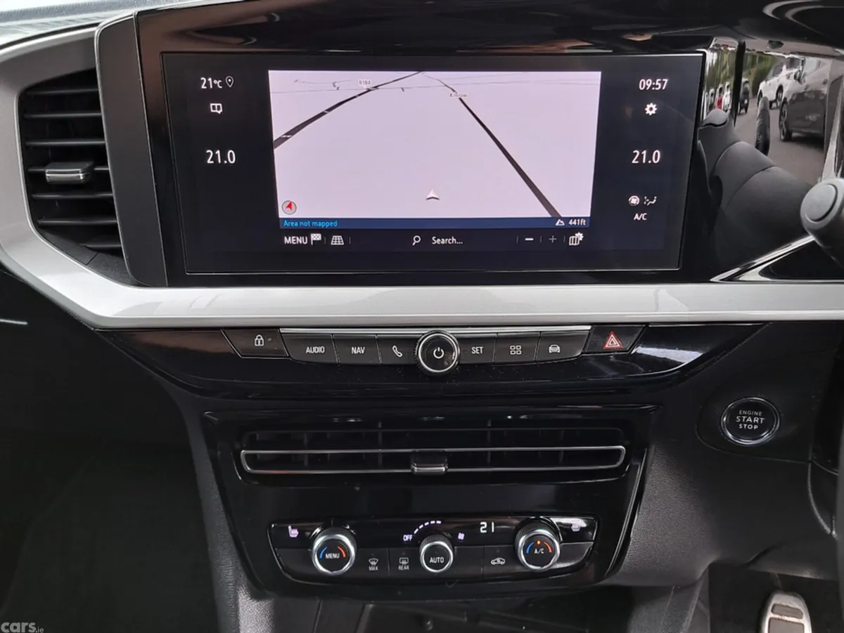 Opel Mokka Hatchback, Petrol, 2023, White