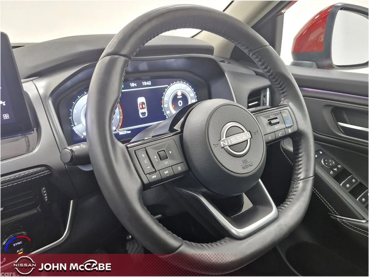 Nissan Qashqai MPV, Petrol Hybrid, 2025, Red