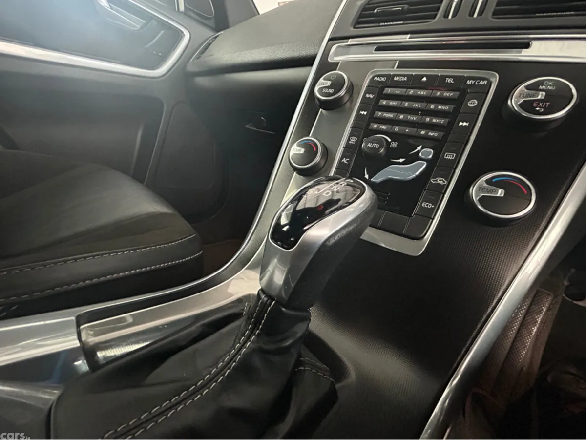 Volvo XC60 Estate, Diesel, 2017, Grey