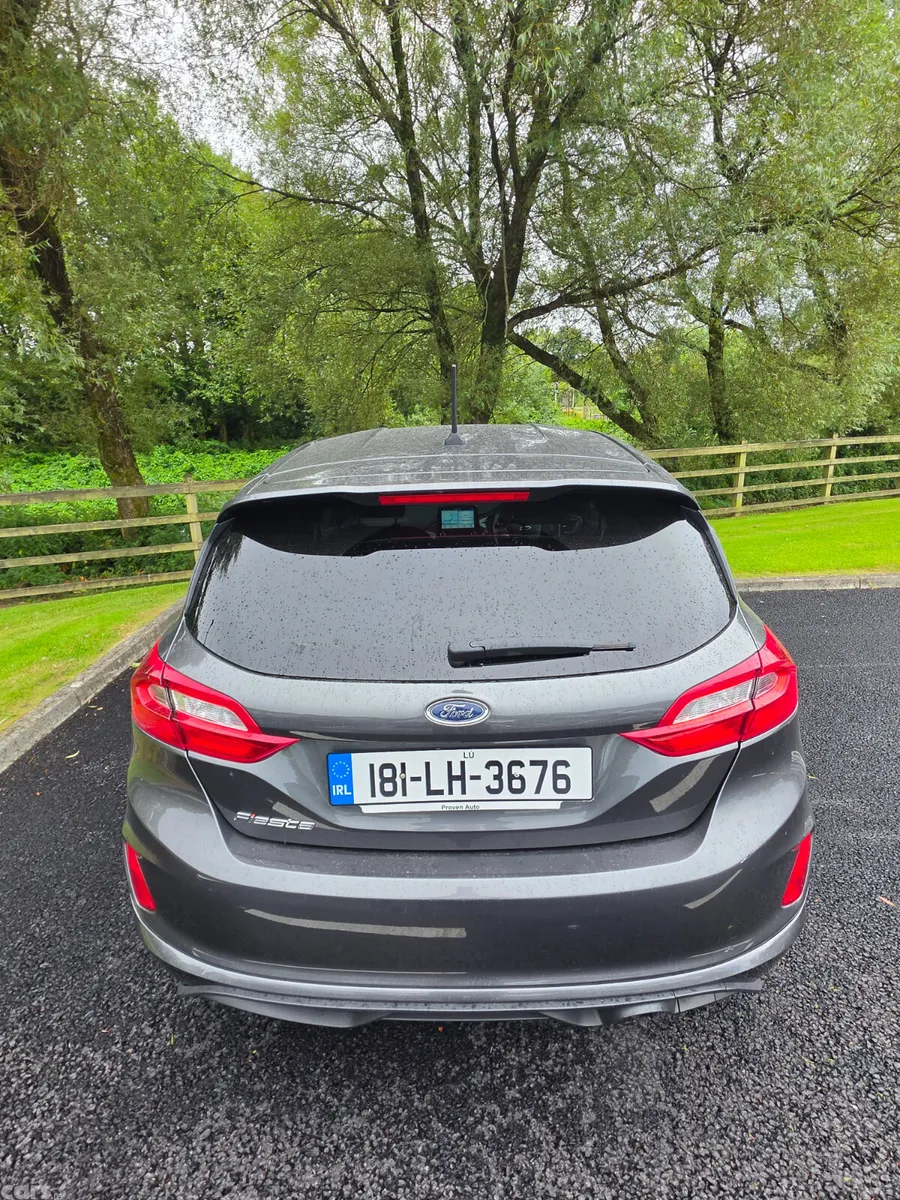 Ford Fiesta Hatchback, Petrol, 2018, Grey