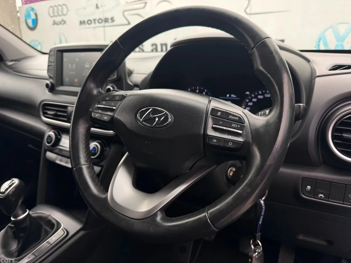 Hyundai KONA MPV, Petrol, 2018, Blue