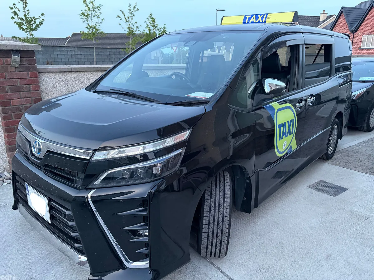Toyota Voxy MPV, Petrol Hybrid, 2021, Black
