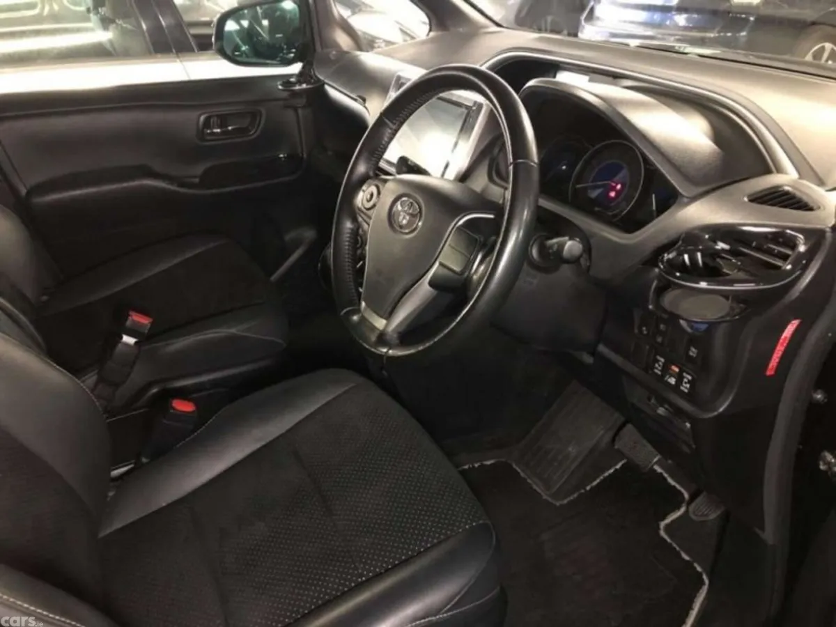 Toyota Voxy MPV, Petrol Hybrid, 2021, Black
