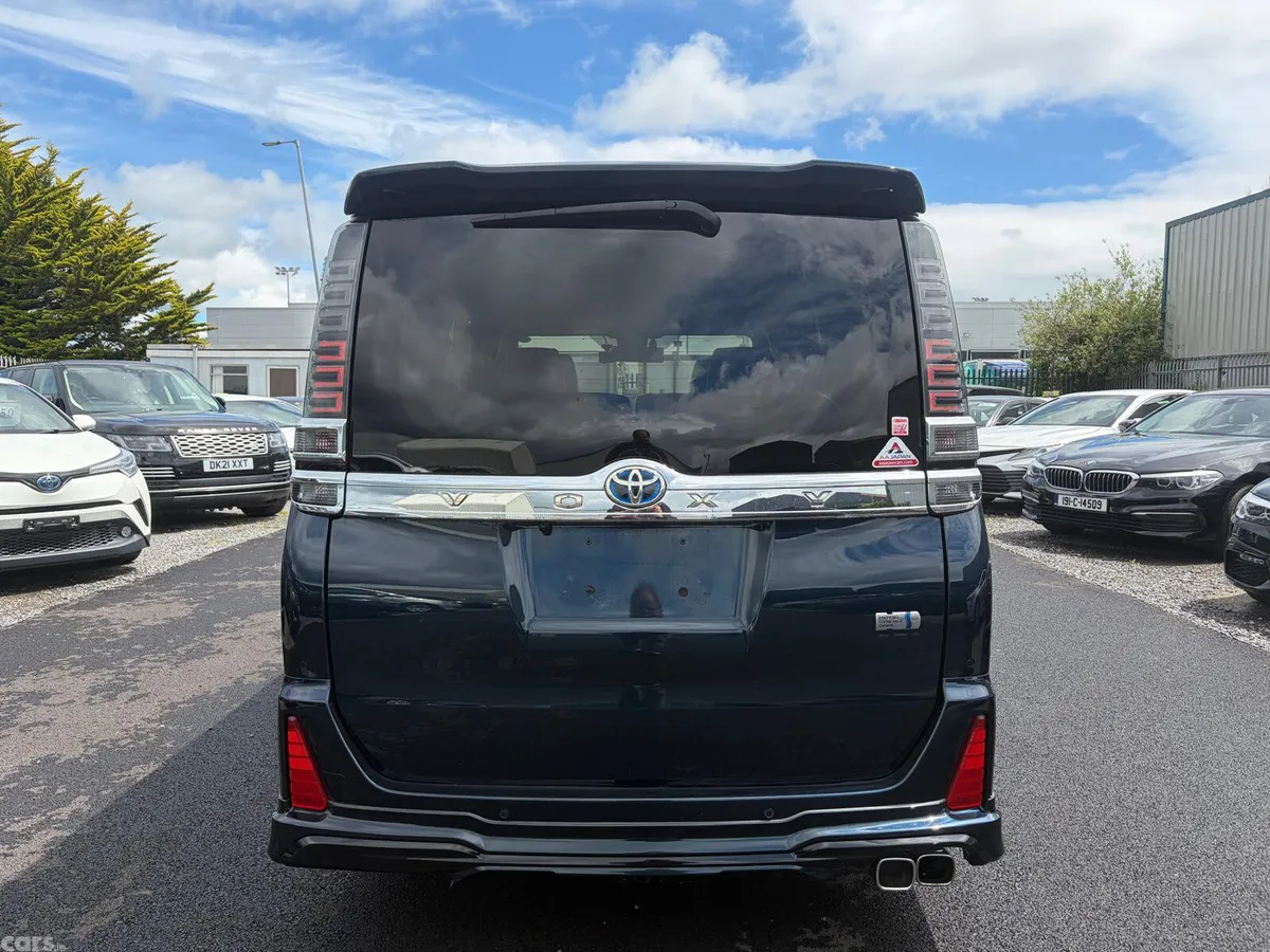Toyota Voxy MPV, Petrol Hybrid, 2021, Blue