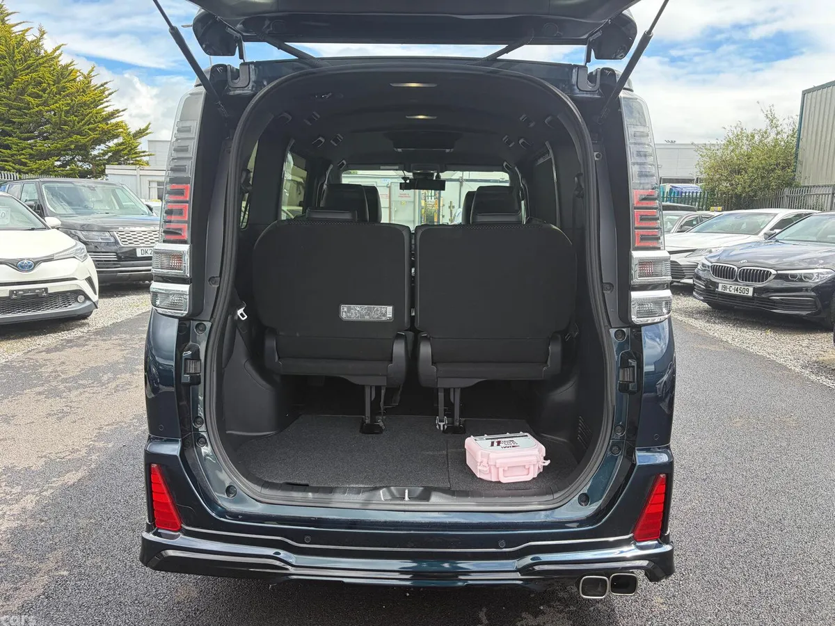 Toyota Voxy MPV, Petrol Hybrid, 2021, Blue