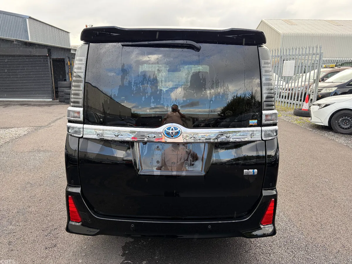 Toyota Voxy MPV, Petrol Hybrid, 2021, Blue